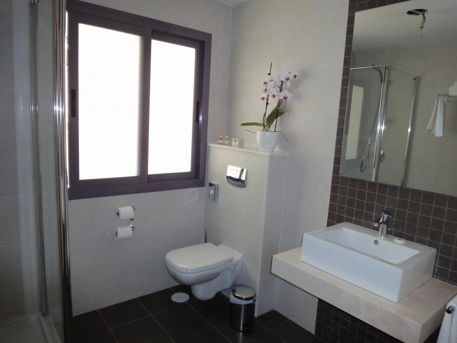 Discover the Comfort and Convenience of Hotel Avenida 31