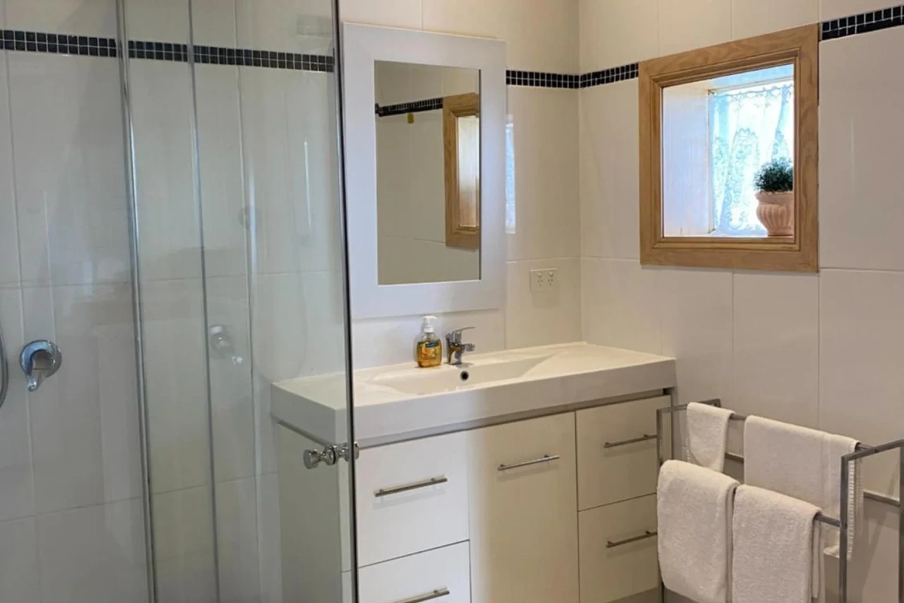 Experience the Charm of Stella's Dromana Hotel